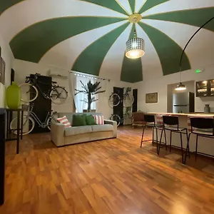 Apartmán Bibike, Katánie